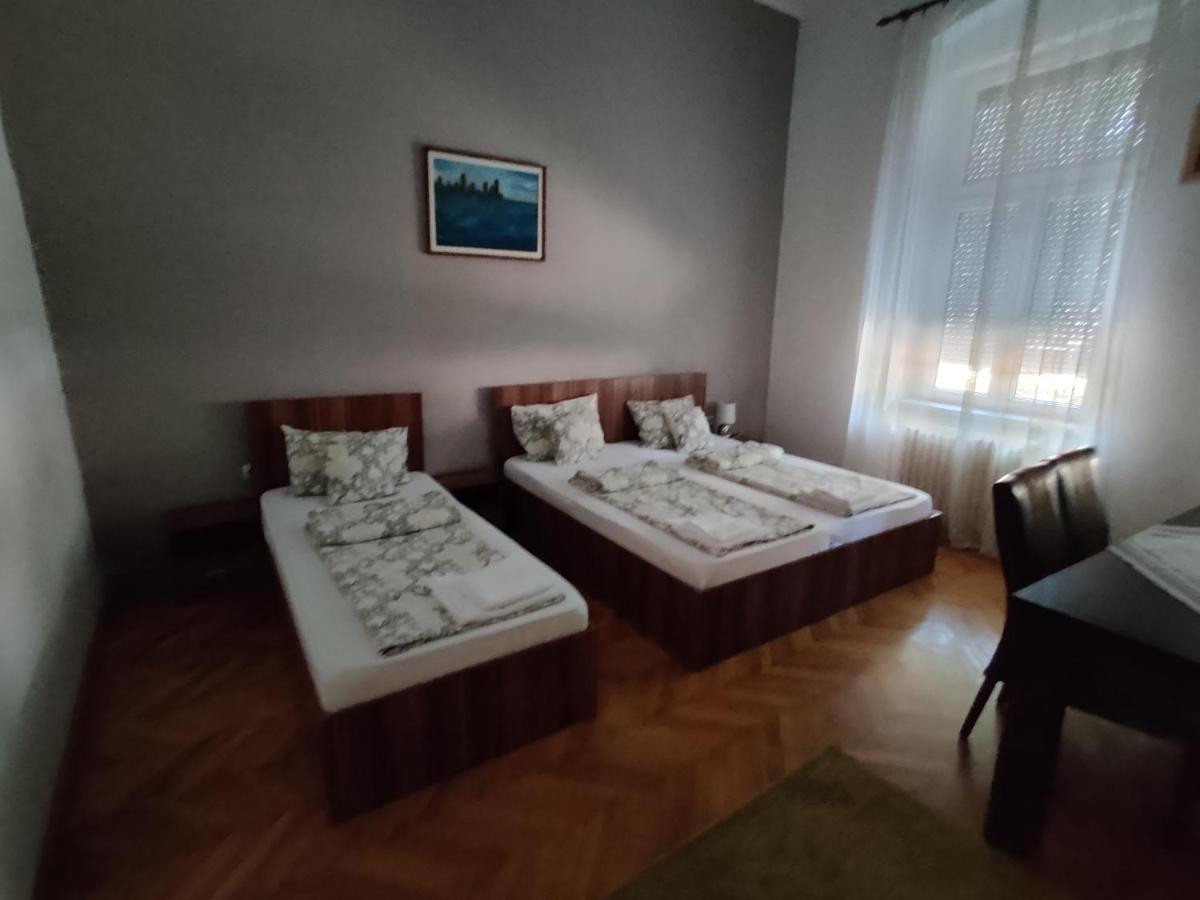Satu Mare Apartments Bagian luar foto