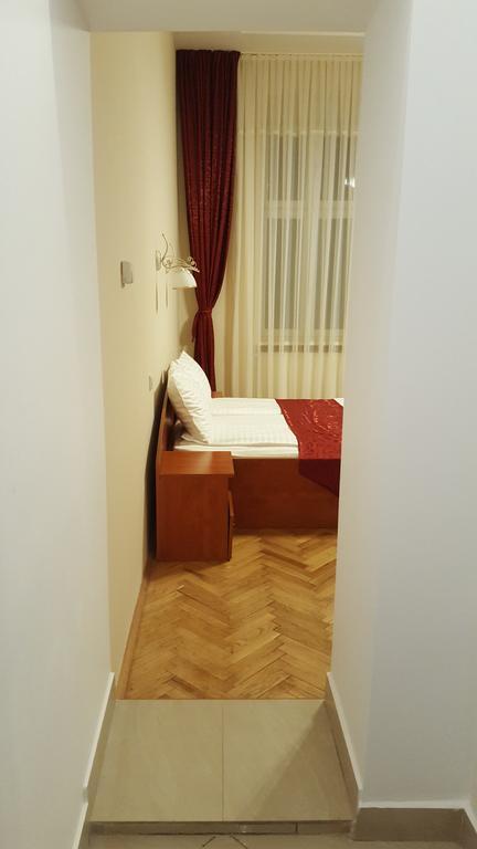 Satu Mare Apartments Bagian luar foto