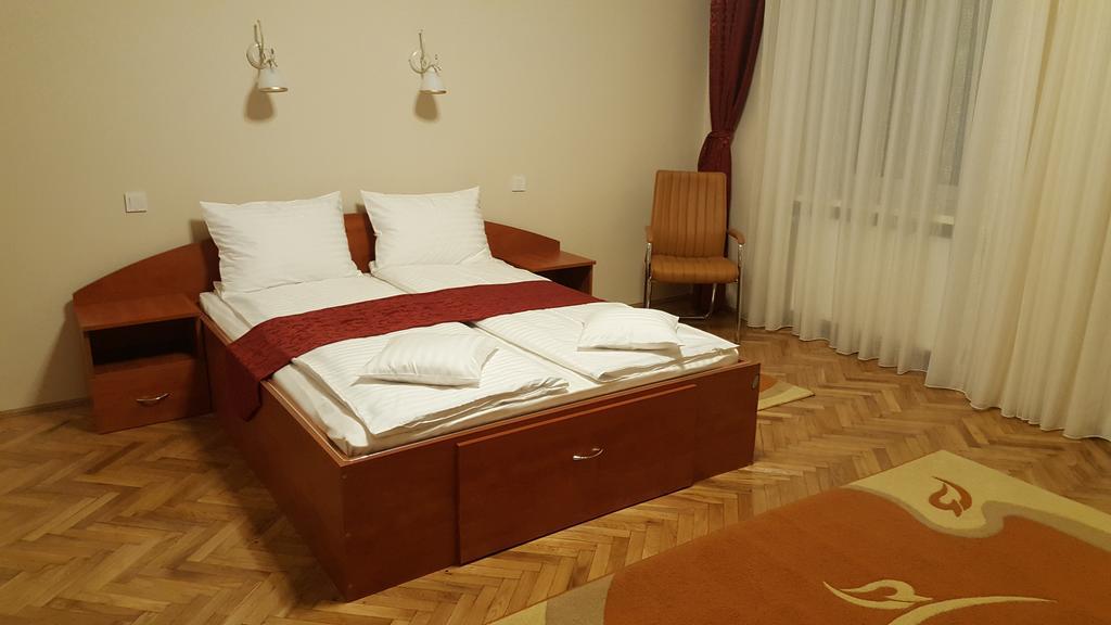 Satu Mare Apartments Bagian luar foto